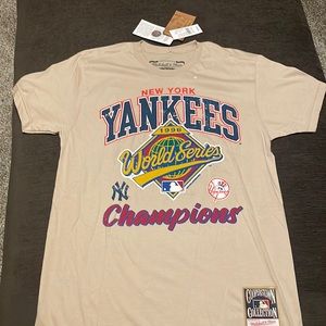 NWT New York Yankees 1996 World Series Champions T-shirt sz M color - tan